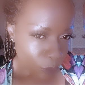 Meet your Posher, Jasmine